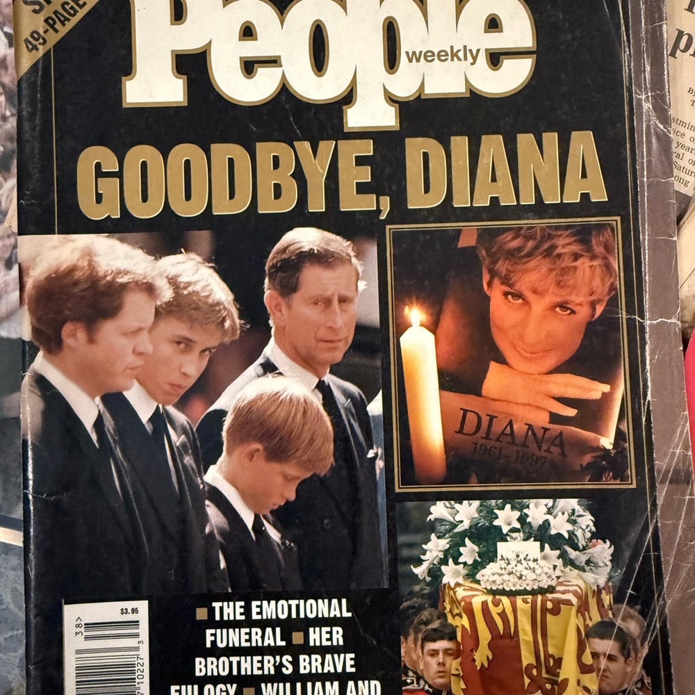 Princess Diana Memorabilia Collection - Picture 6 of 13